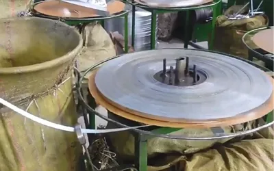 Vídeo de conduíte flexível apertado líquido